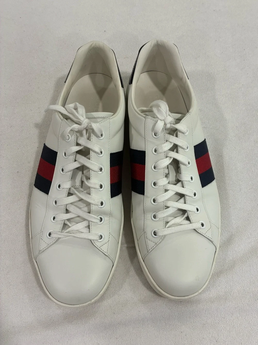 Classic Gucci size 12 White Leather Sneakers with Navy & Red Strip Shoes